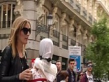 Puta española delgada anal follada en público