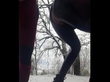 Laura On Heels modelo 2021 video de follando de pie entre la nieve