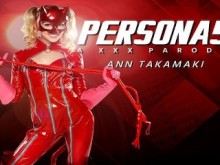La ladrona adolescente rubia ANN TAKAMAKI de Persona 5 es todo acerca de su placer VR Porno