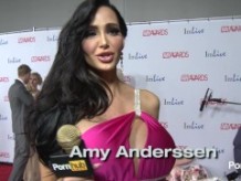 PornhubTV - ¿La fantasía de masturbación más rara? Alfombra roja AVN Awards 2014