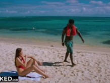BLACKED Su esposa lo cuida en sus vacaciones interraciales en el Caribe