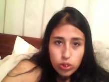 PENELOPE hermosa jovencita colombiana de 18 yo masturbandose
