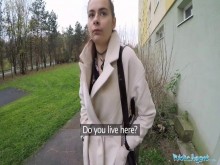 Agente público Estudiante rusa con el coño afeitado follada en el hueco de la escalera