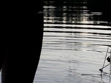 Orinando en un lago - dwnscgn - 30-06-18