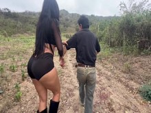 sexo real en la carretera, NO QUIERO, mete tu polla aquí mismo y fóllame en esta calle, chica caliente tetona culona solo pide una polla