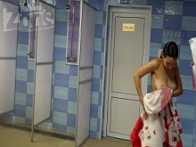 Grandes tetas voyeur ducha