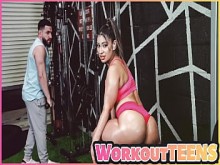 Bodacious Babe Mila Milda Milkshake se hace cornudo