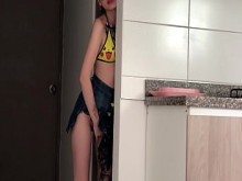 descubro a mi hermanastro masturbándose - porno en español