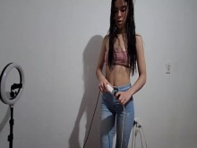 ¡Grabando bailes en mi ropa interior me descubren! y castigarme para aprender