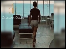 Fue pervertido para follarme en la playa y comer mi culo