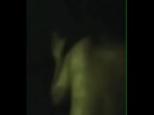 culiandome a madura culona en su cama