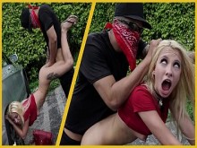 Bangbros - Bruno Dickemz aplasta al apretado coño adolescente de Kenzie Reeves