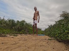 Jacking and Cumshot en la playa