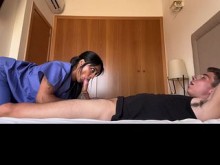 La gran enfermera de la Titty deja que su paciente se corra dentro del hospital - Yasmina Khan - Brady Bud