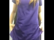 COLEGIALA SE MASTURBA CON UN PERFUME GRANDE POR LA VAGINA