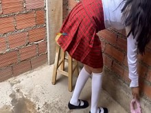 COLEGIALA CHOLITA 18 AÑITOS PACEÑA ES FOLLADA EN EL PATIO DEL COLEGIO POR EL PORTERO CASERO REAL