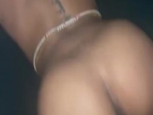 Cinco de Mayo Milf recibe golpes de los mejores amigos de su hijastro