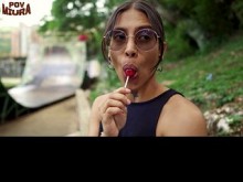 Joven pillada tiene sexo por dinero