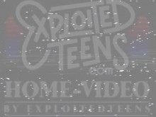 Mira a esta pelirroja de 5 pies 11 pulgadas con un coño recortado chupar una polla y comer un culo