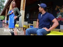 Latina Waitress Lucia Vergara Gets Shaking Orgasm - CARNE DEL MERCADO