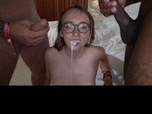 Puta española es follada por dos pollas enormes en una doble penetración - Emejota