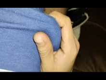 Estaba algo caliente y decidí hacerme una paja bien dura