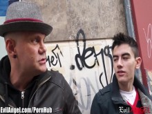 MILF española recogida en público y DP