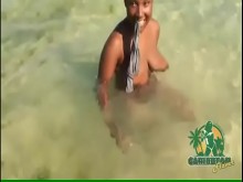 alexis en la playa