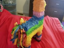 Para el Cinco de Mayo de este año, me follé una piñata y le di un creampie