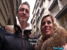 Public Agent - Esposa traviesa FOLLADA en la habitación del hotel mientras el marido espera afuera